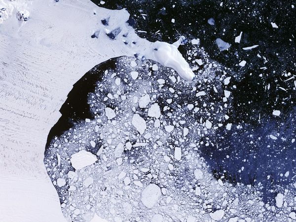 Larsen B ice shelf collapse